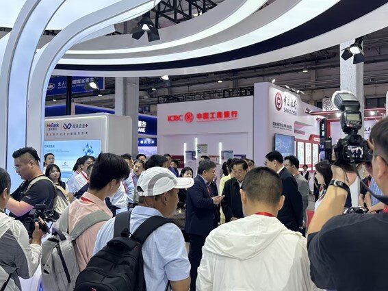 光潤通亮相第十一屆中國中小企業投融資交易會 光潤通亮相第十一屆中國中小企業投融資交易會